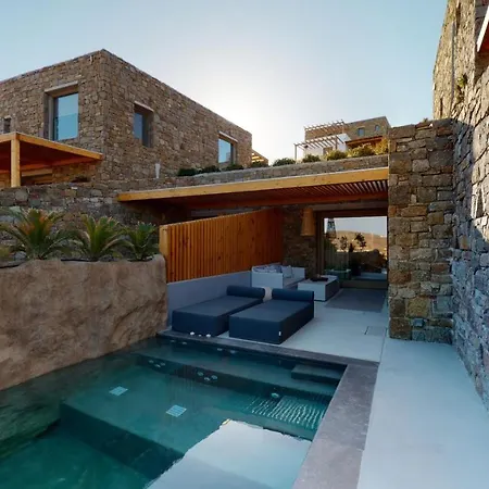 Szálloda Panormos Bay Suites 5*