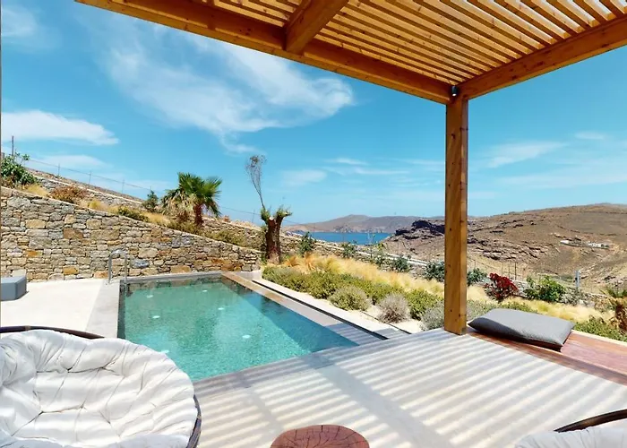 Hotell Panormos Bay Suites 5*